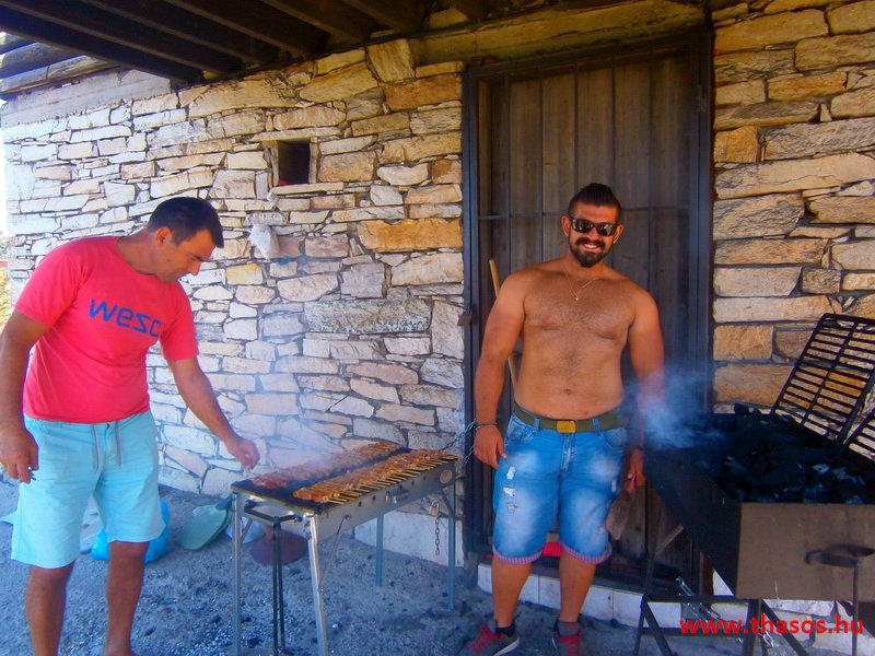 Az öreg falu, a vén platán és a folyók meséje